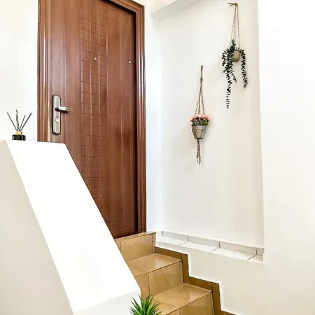 Private In Silvy's Pretty House Hostal