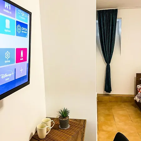 Private In Silvy's Pretty House 호스텔 *